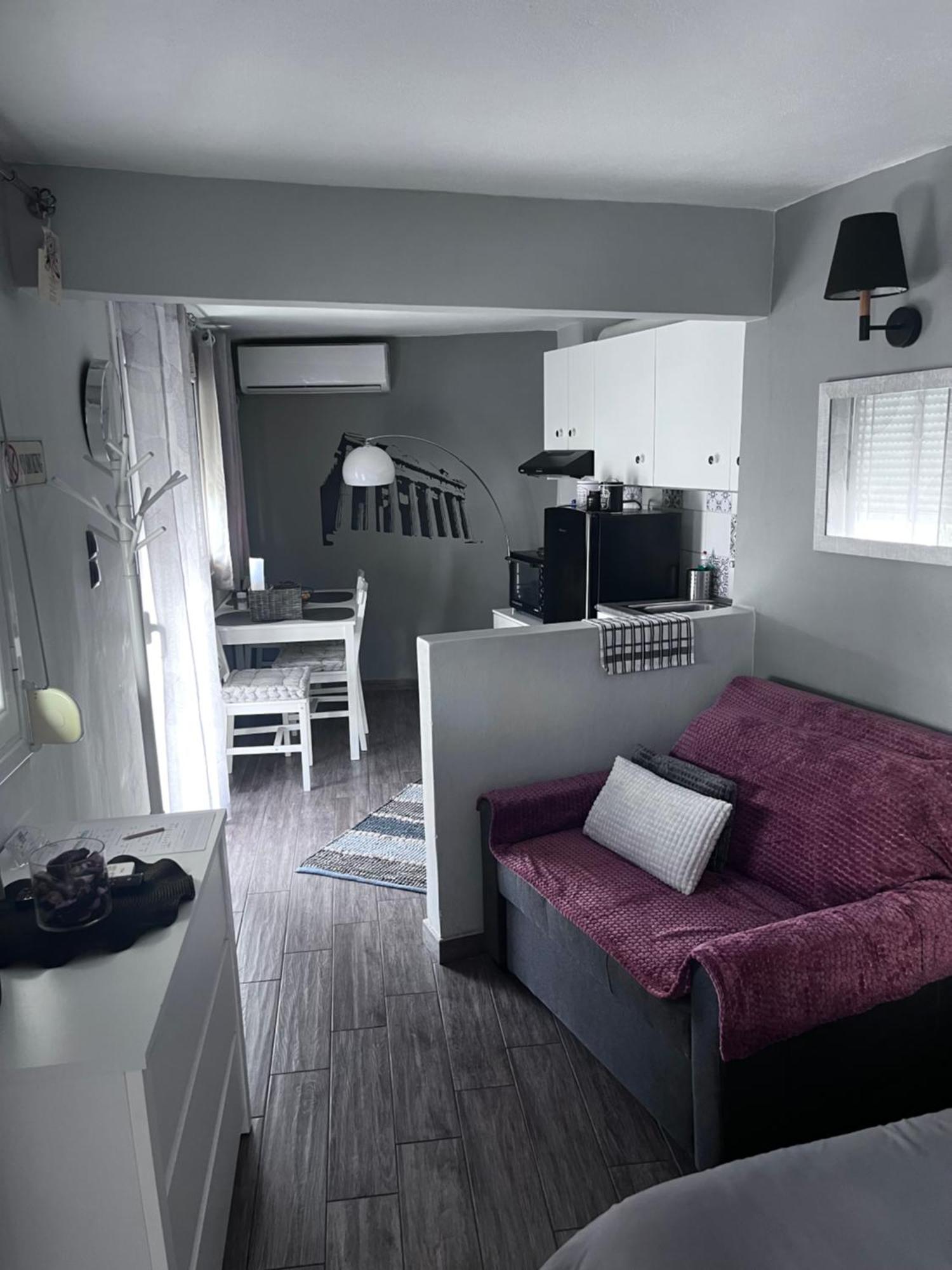 Cozy Studio Apartment In The Heart Of Atény Exteriér fotografie
